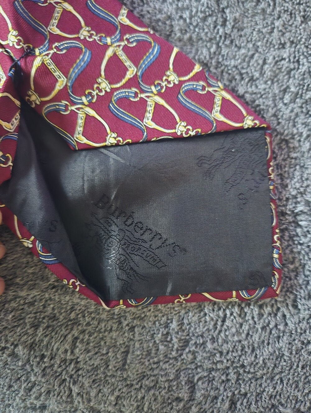 Burberry Vintage Burgundy Silk Tie with Gold & Navy Bridle Motif - Picture 4 of 7